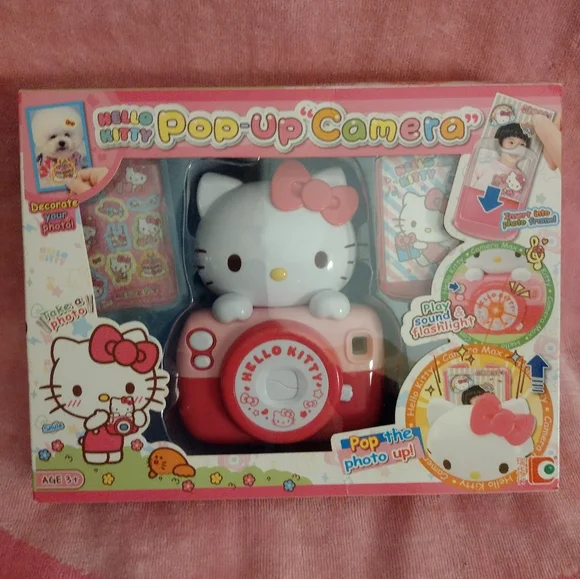 EXCLUSIVE - Hello Kitty Pop-Up Toy Camera - Picture 5 of 8